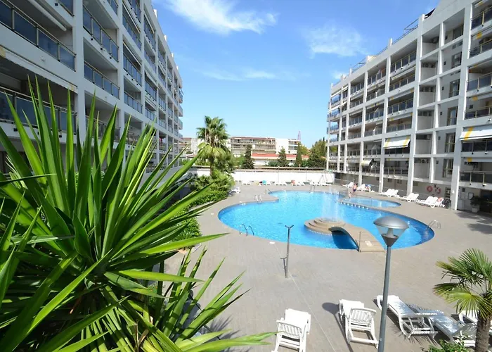 Michelangelo-3 By Interhome * سالو